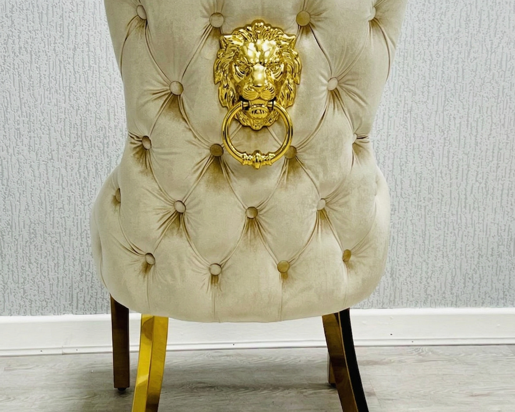 Ravello 160cm Cream & Gold Dining Table Set with Victoria Lion Knocker Chairs
