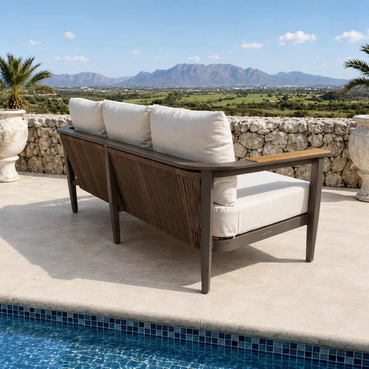 Hemera Signature Outdoor 5-Seater Lounge Set + PS Wood Slat Table – Modern Truffle & Aluminium
