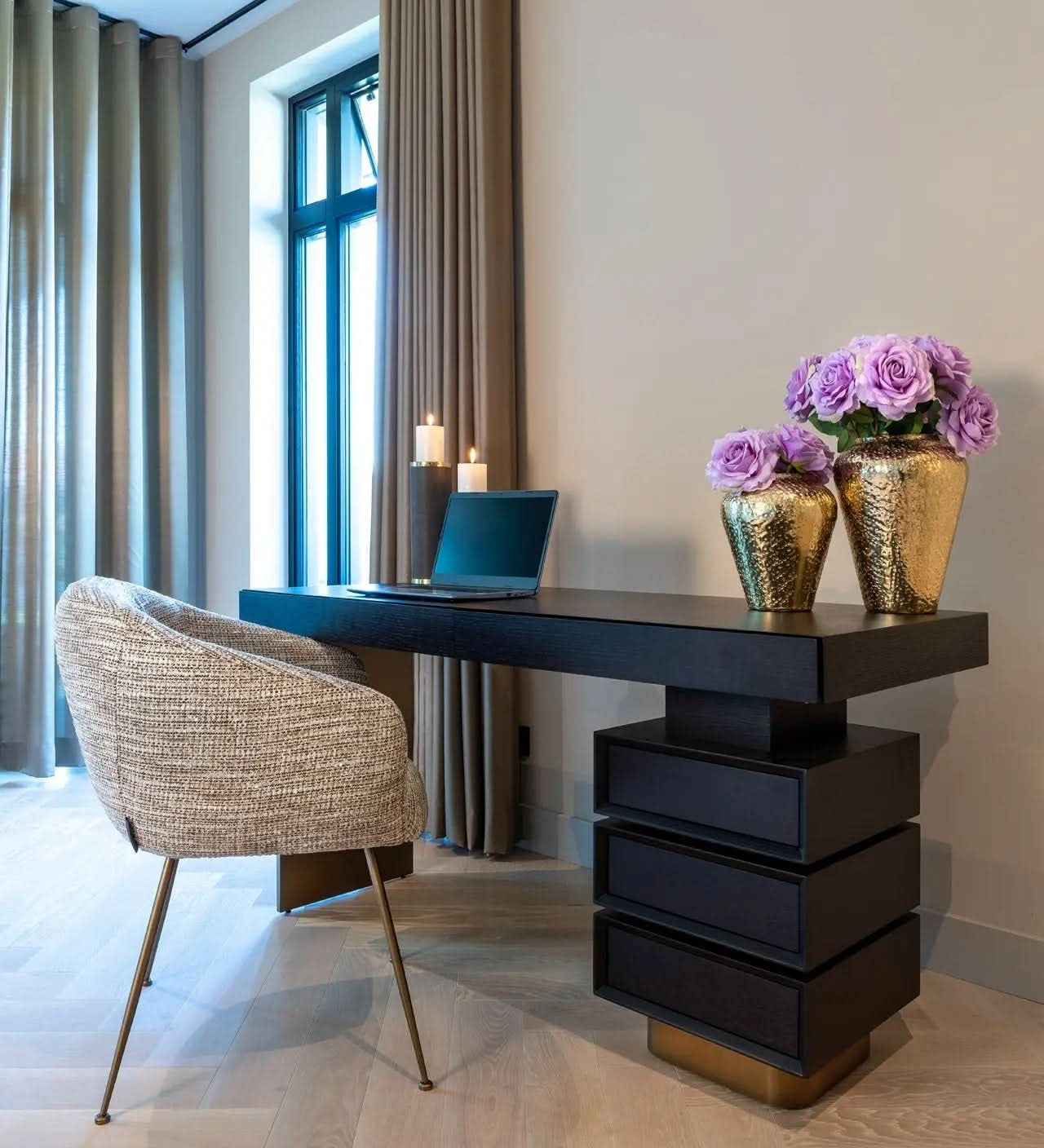 Richmond Interiors Connar 5 Drawer Desk in Charcoal